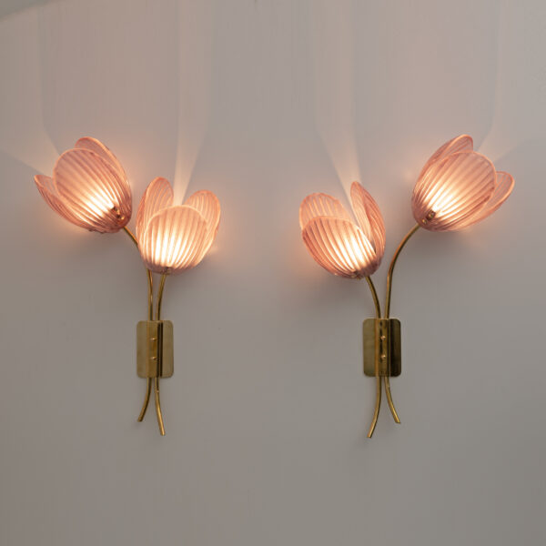 Pair of Tulips Murano Glass and Brass Sconces - Image 9
