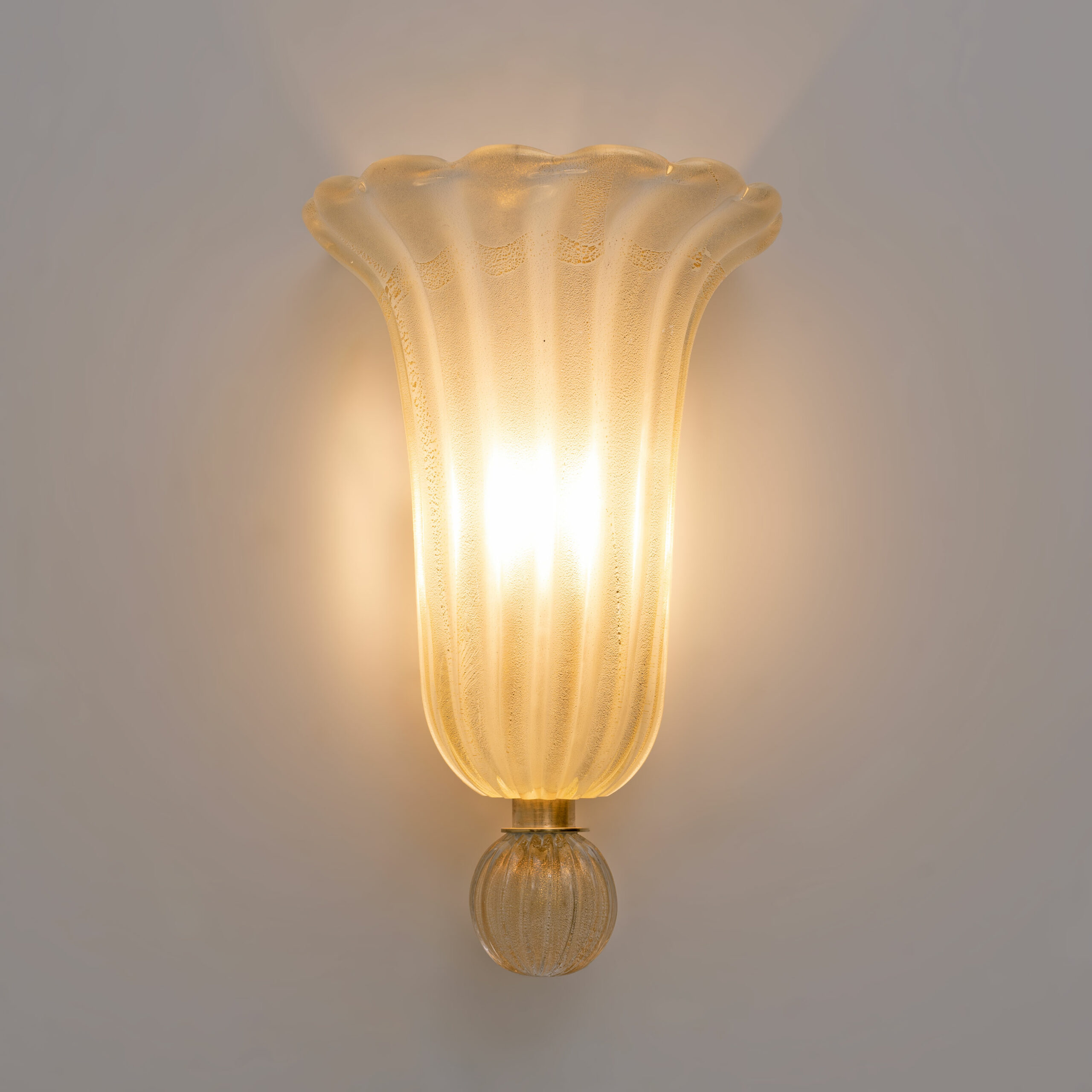 Pair of Murano Glass Wall Sconces with Gold Dust Inclusions - Image 4