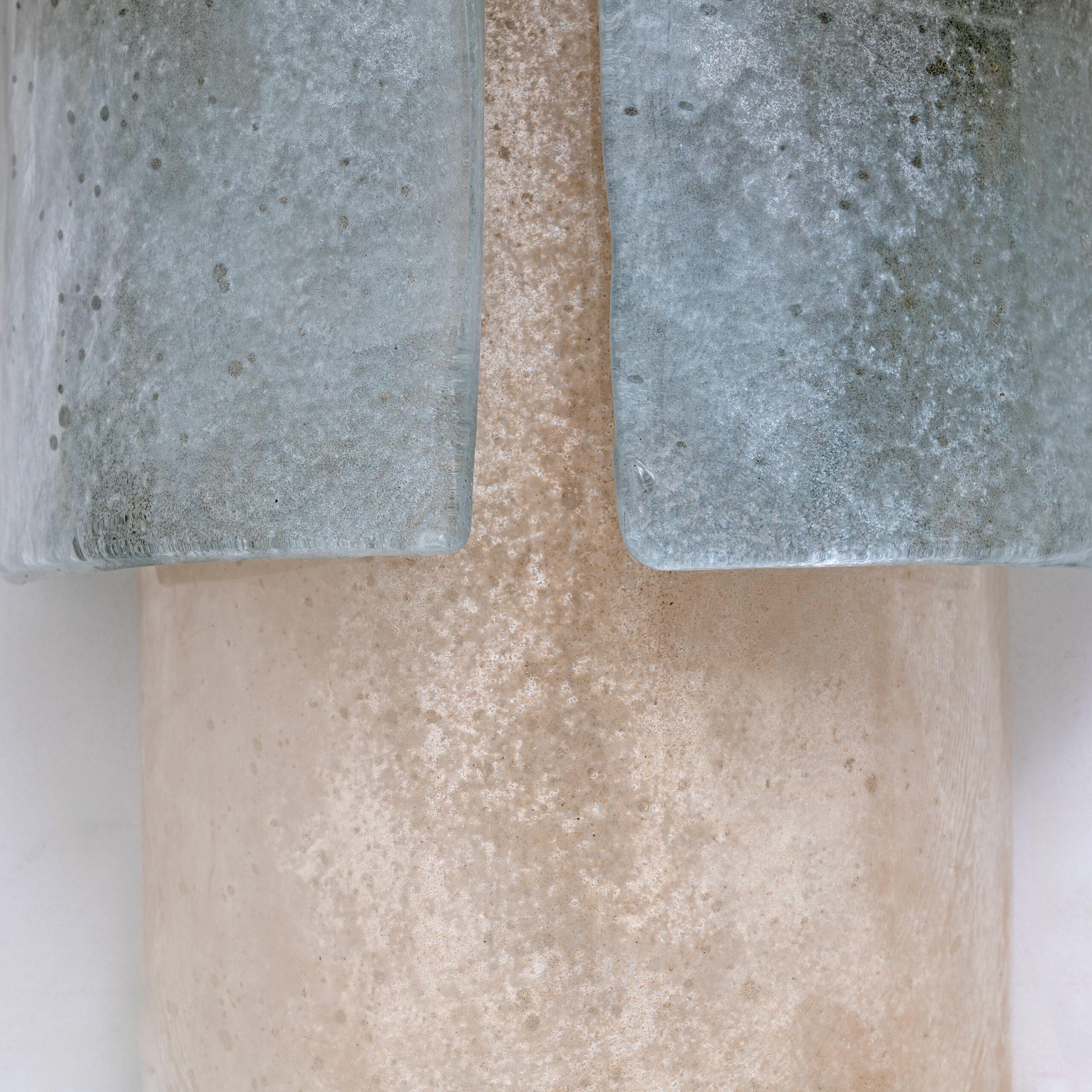 Pair of Murano Scavo Glass Wall Lamps with Brass Details - Image 9